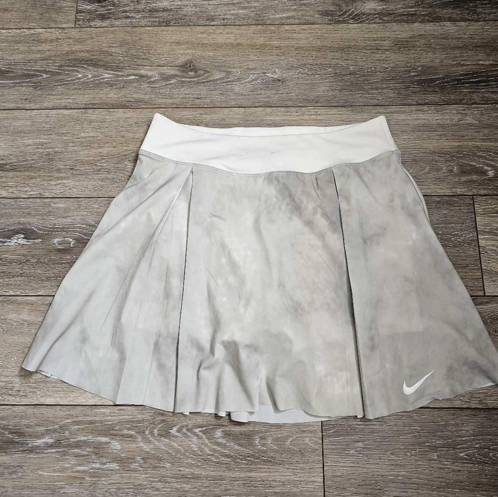 Womens Nike skort sz M